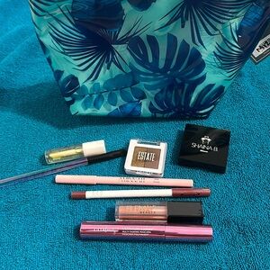 Makeup bundle